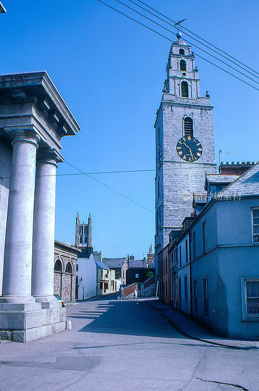 Old Retro Vintage Style Positive Film scan，山东钟和塔圣安妮教堂附近的黄油市场，科克市，爱尔兰